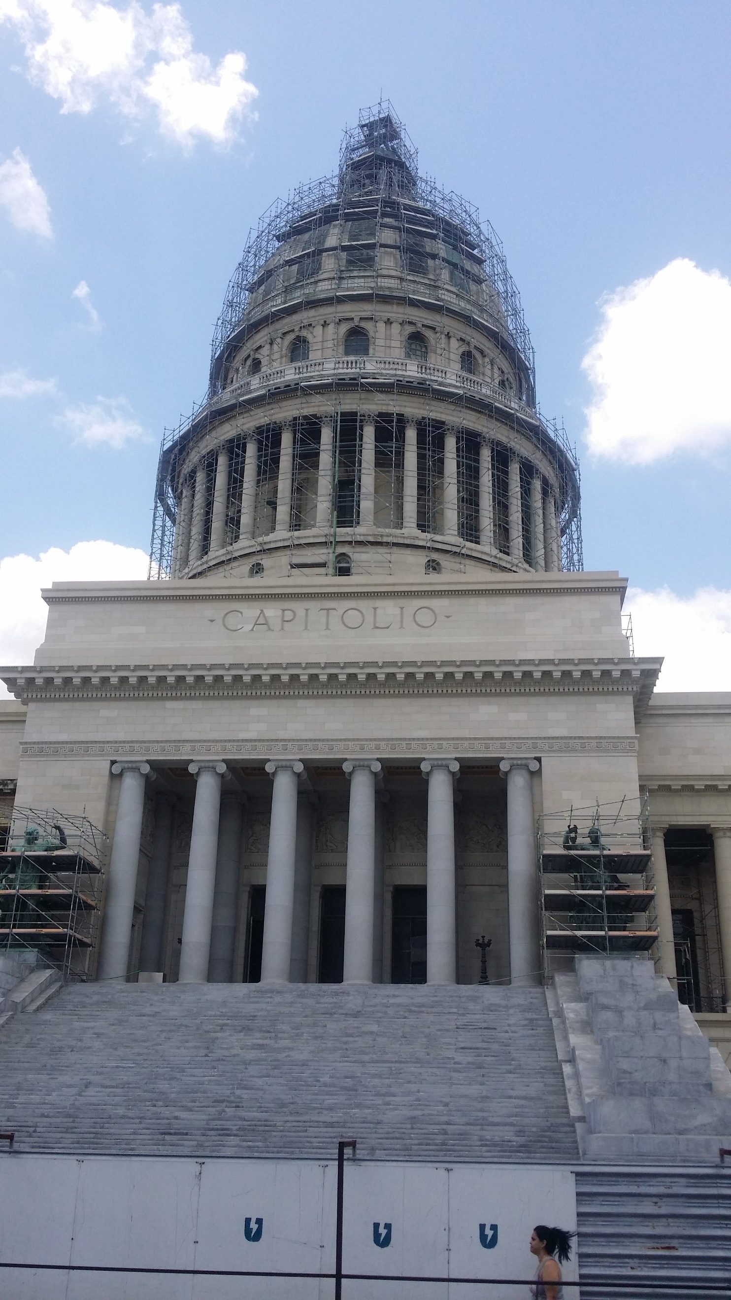 Site seeing in Havana Capitol