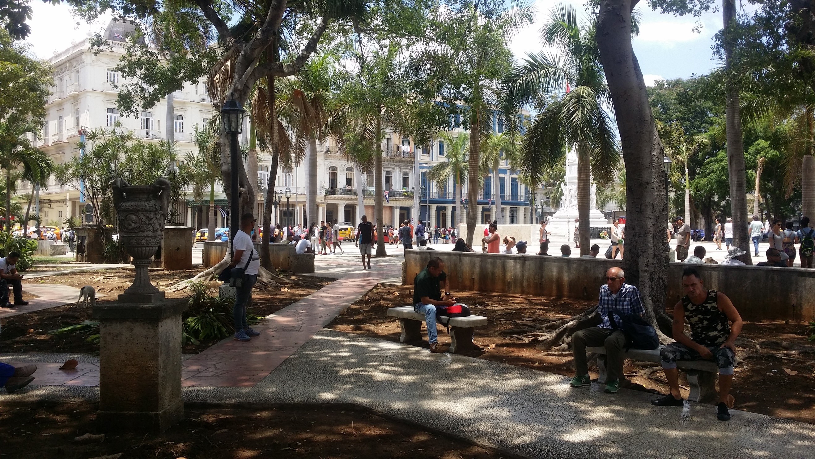 Site seeing in Havana Main Streets