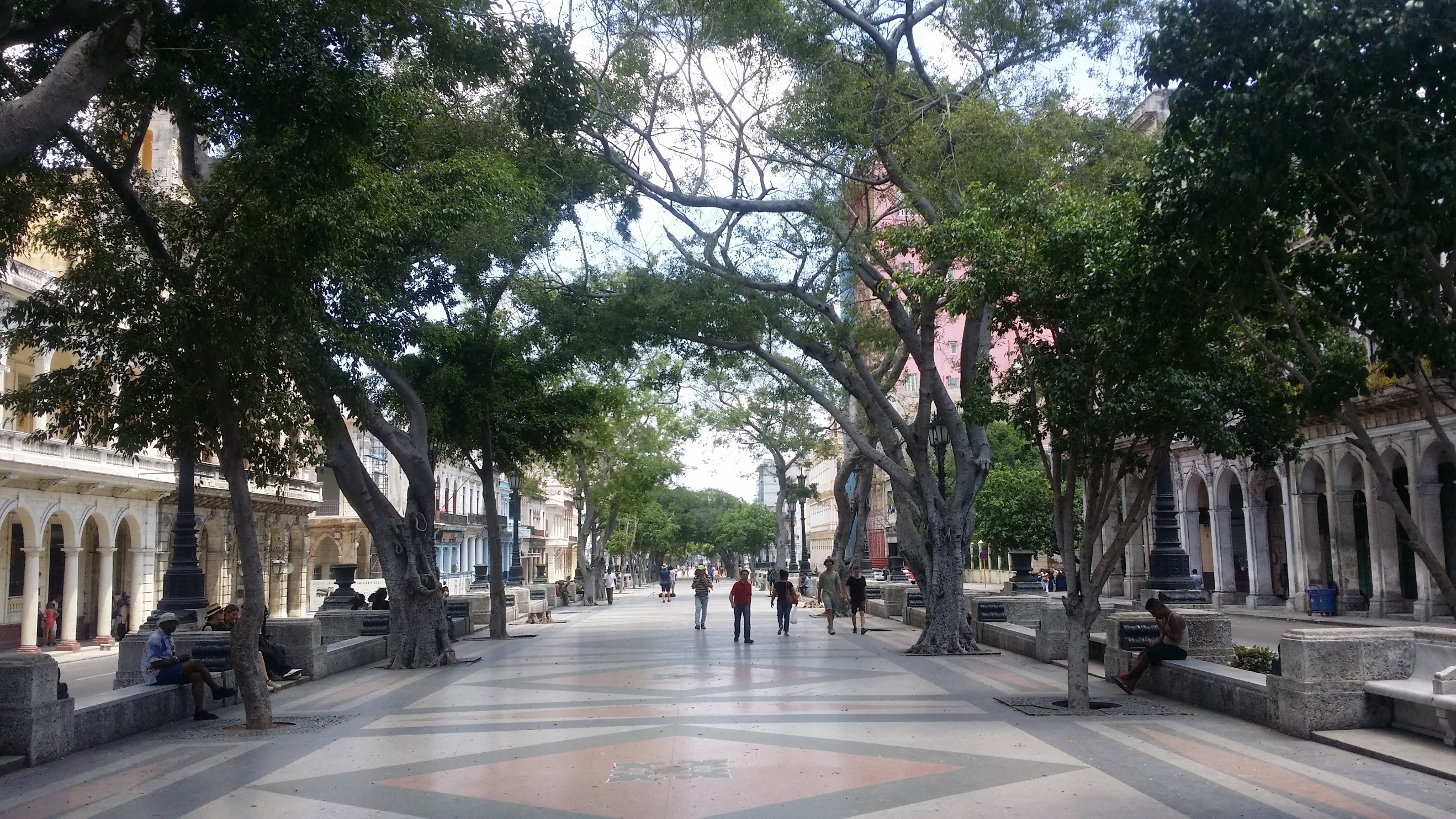 Site seeing in Havana Paseo del Prado