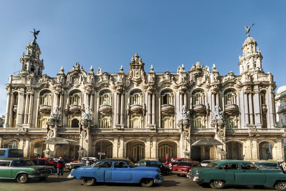 Site seeing Havana Opera House